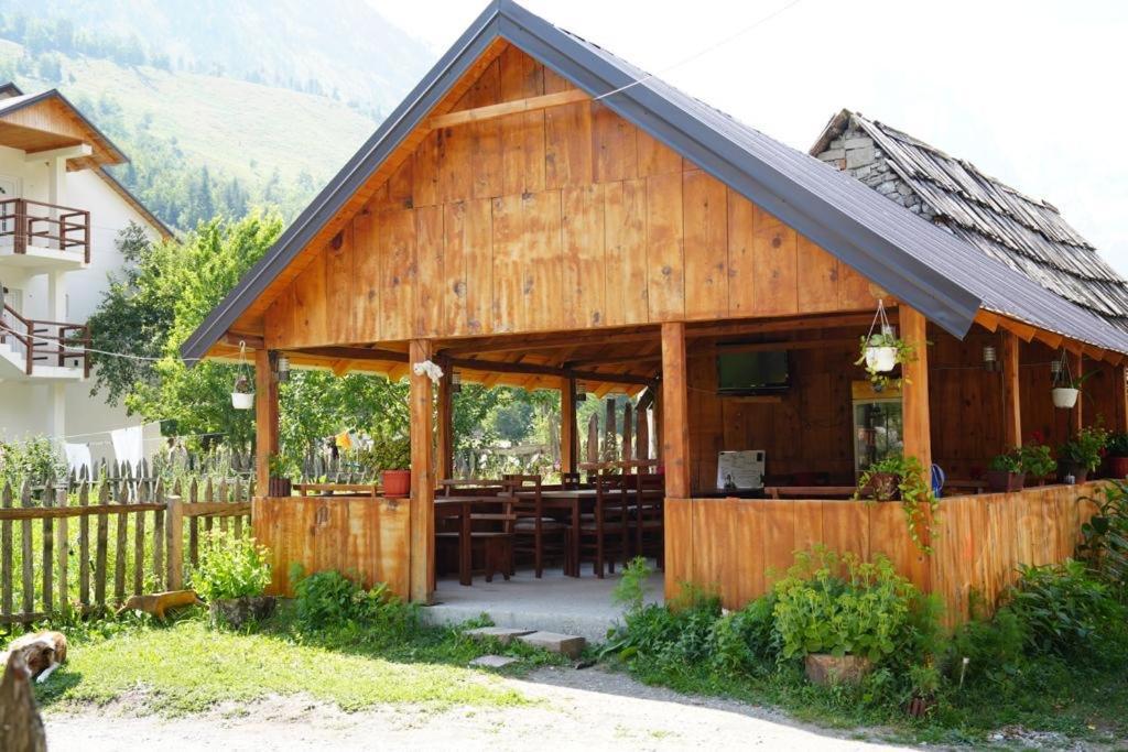 ולבונה Guesthouse Skender Selimaj מראה חיצוני תמונה
