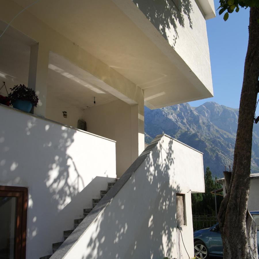 ולבונה Guesthouse Skender Selimaj מראה חיצוני תמונה