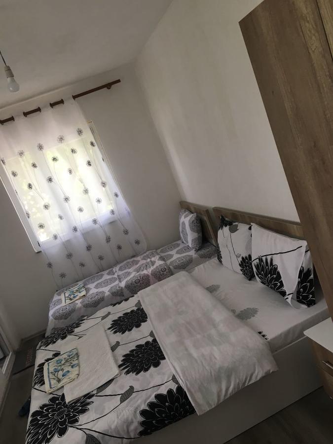 ולבונה Guesthouse Skender Selimaj מראה חיצוני תמונה